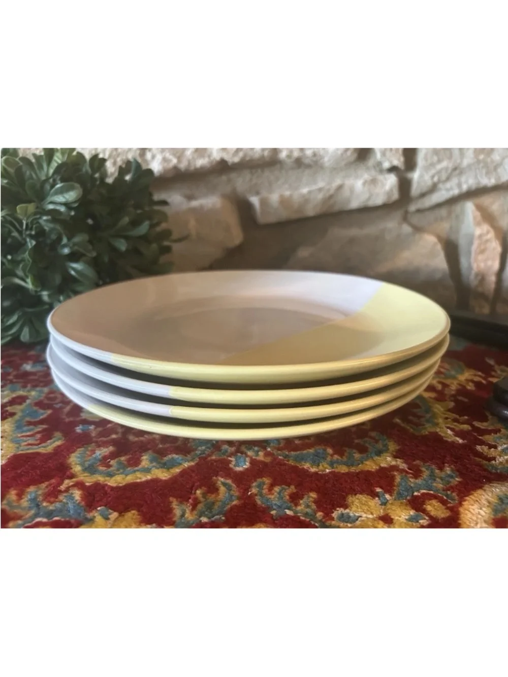 4 STONE + LANE Lizzy Stoneware Dinner Plates Yellow White‎ 10.75